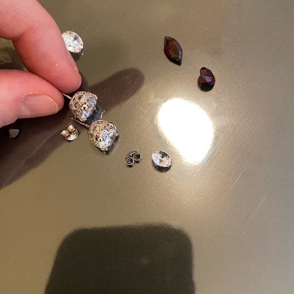 Sterling Silver Stamped Round brilliant crown set earrings @1.5 ct each CZ - Picture 5 of 8